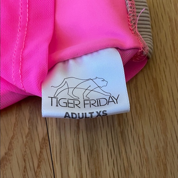 Tiger Friday Ribbed Crop Top - Picture 3 of 3